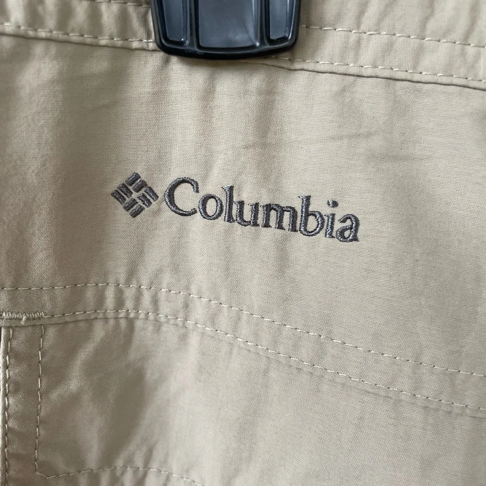 Columbia Cargo Pants Men’s 40x32 Omni-Shield Beige Hiking Utility